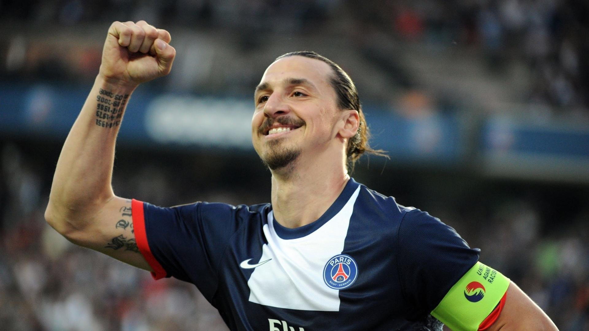 绿茵场上的横扫与羽球场上的火焰，体育世界里的唯一性启示