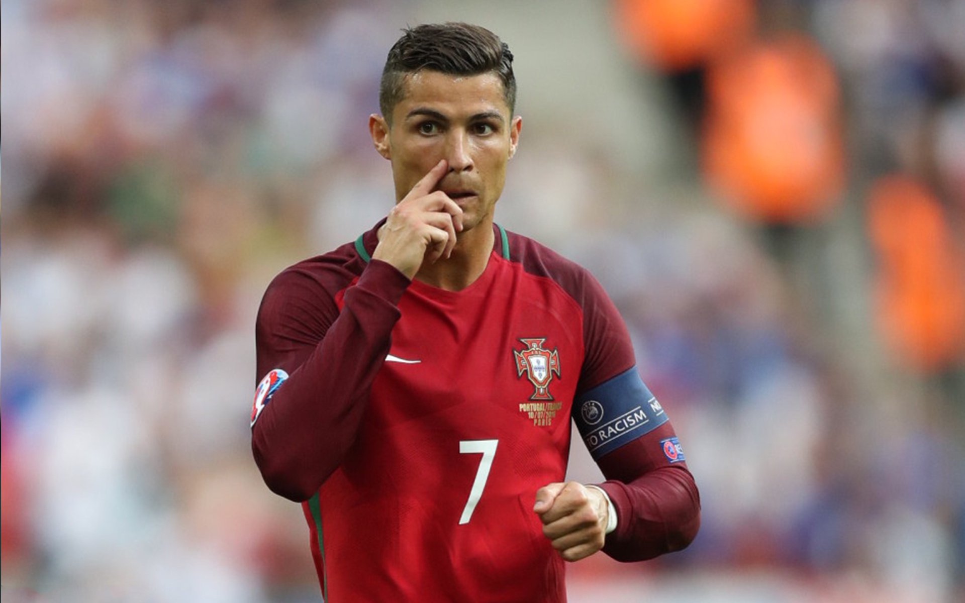 勇士险胜灰熊，詹姆斯成为关键先生