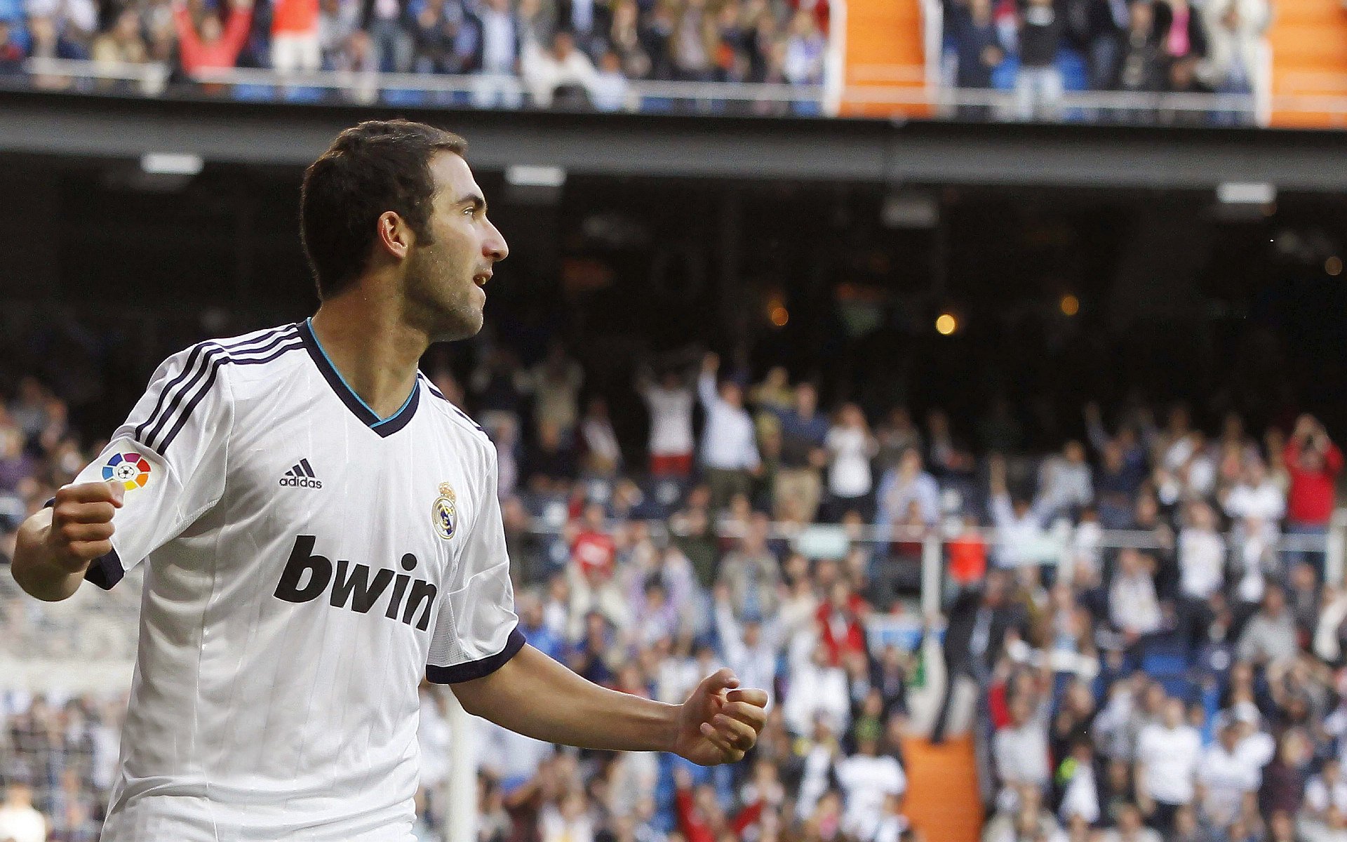 年度焦点之战之夜，法比尼奥稳定输出不掉线的中场艺术