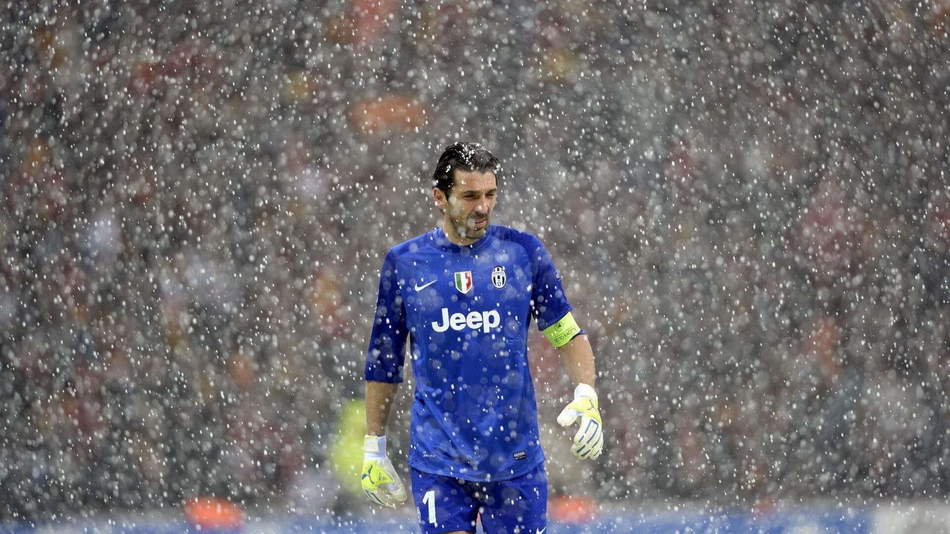 FB体育-跨界血拼，从马里到秘鲁的足球密码，哈兰德如何成为破译关键先生